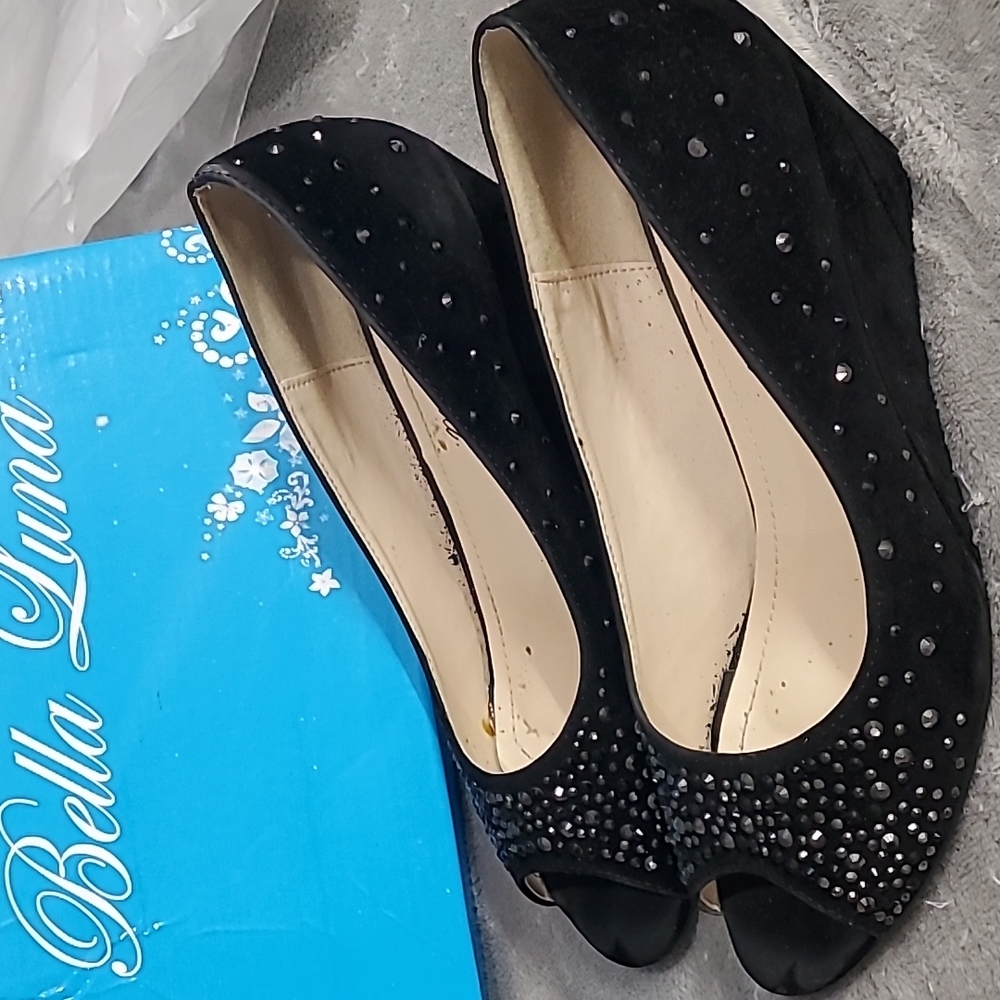 Black Pep toe shoes